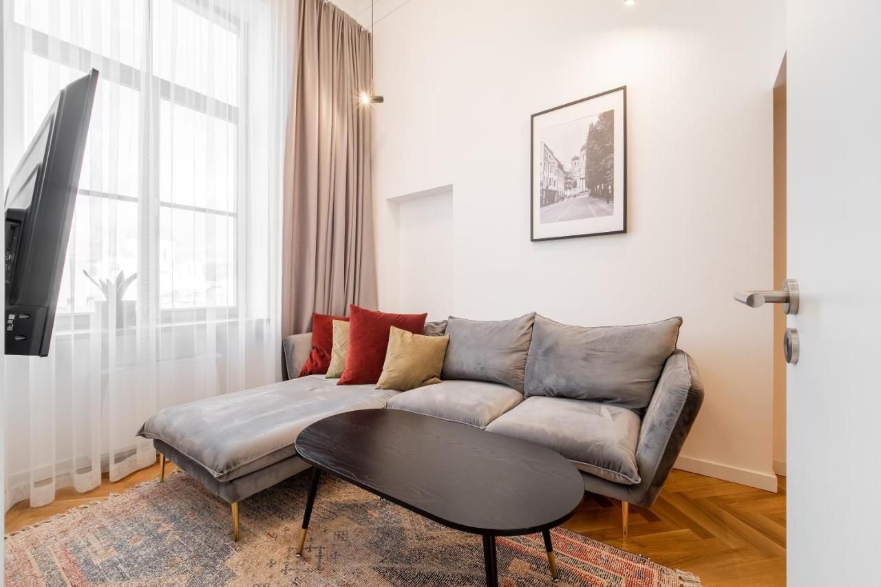 Owl Jazz Apartments - Luxury Apartments In The Heart Of The City Κάουνας Εξωτερικό φωτογραφία